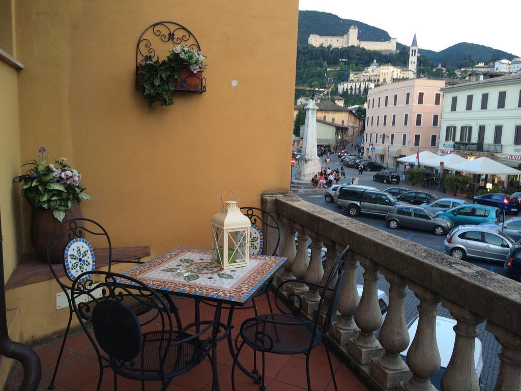 La Terrazza Apartment Spoleto Luaran gambar