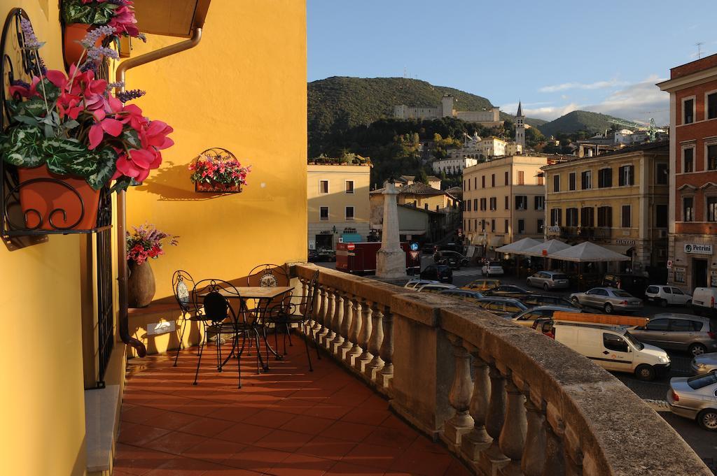 La Terrazza Apartment Spoleto Luaran gambar